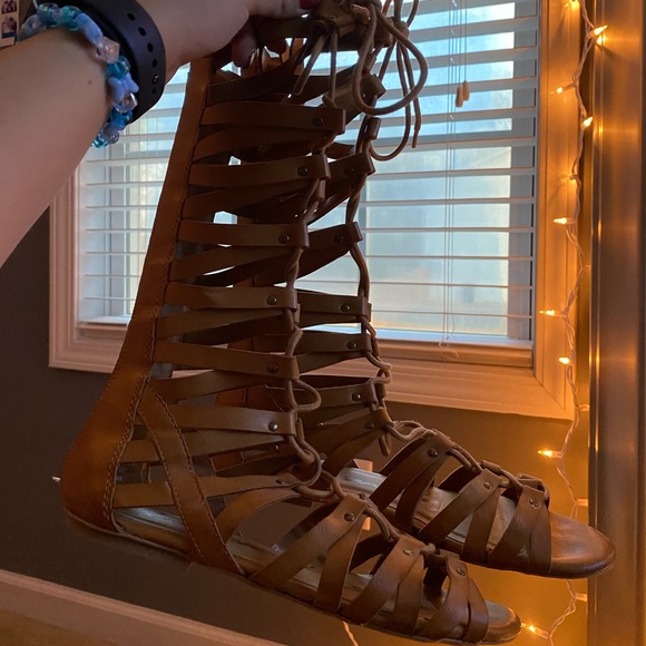 Sandals - Picture 3 of 5